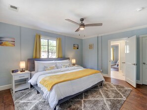 2 bedrooms, laptop workspace, iron/ironing board, WiFi