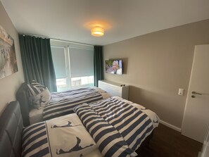 2 bedrooms, iron/ironing board, travel crib, free WiFi