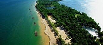 Bright 4BR w King Beds - Close to everything Erie!