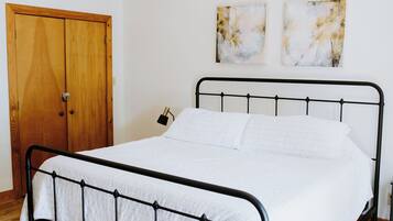 3 bedrooms, WiFi, bed sheets