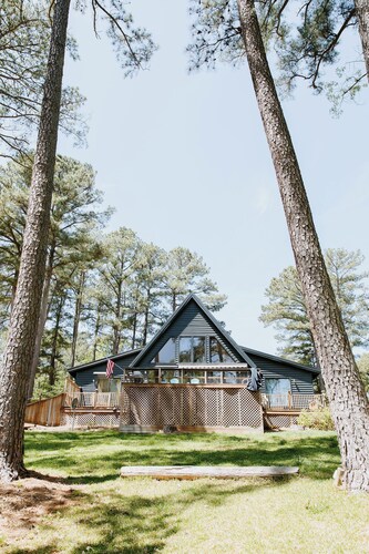 Lake Gaston A Frame- Private Beach & dock