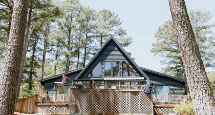 Lake Gaston A Frame- Private Beach & dock