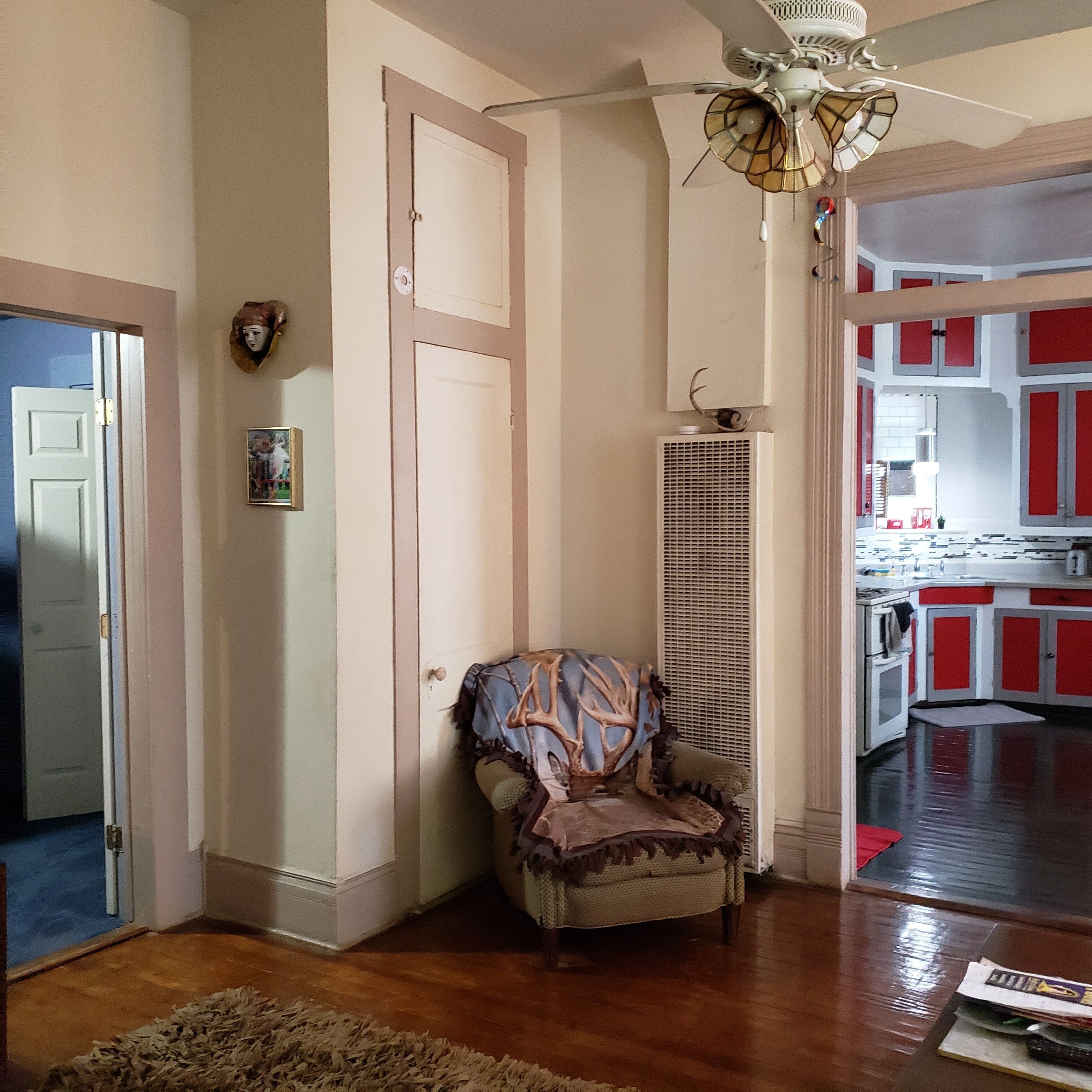 Spacious and close to<br>Downtown<br>Riverwalk<br>ZOO<br>Missions<br>Dome<br>Conv. Center. parking