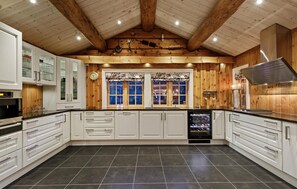 Kühlschrank, Kochgeschirr/Geschirr/Besteck