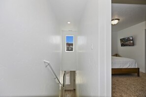 2 bedrooms, iron/ironing board, travel cot, free WiFi