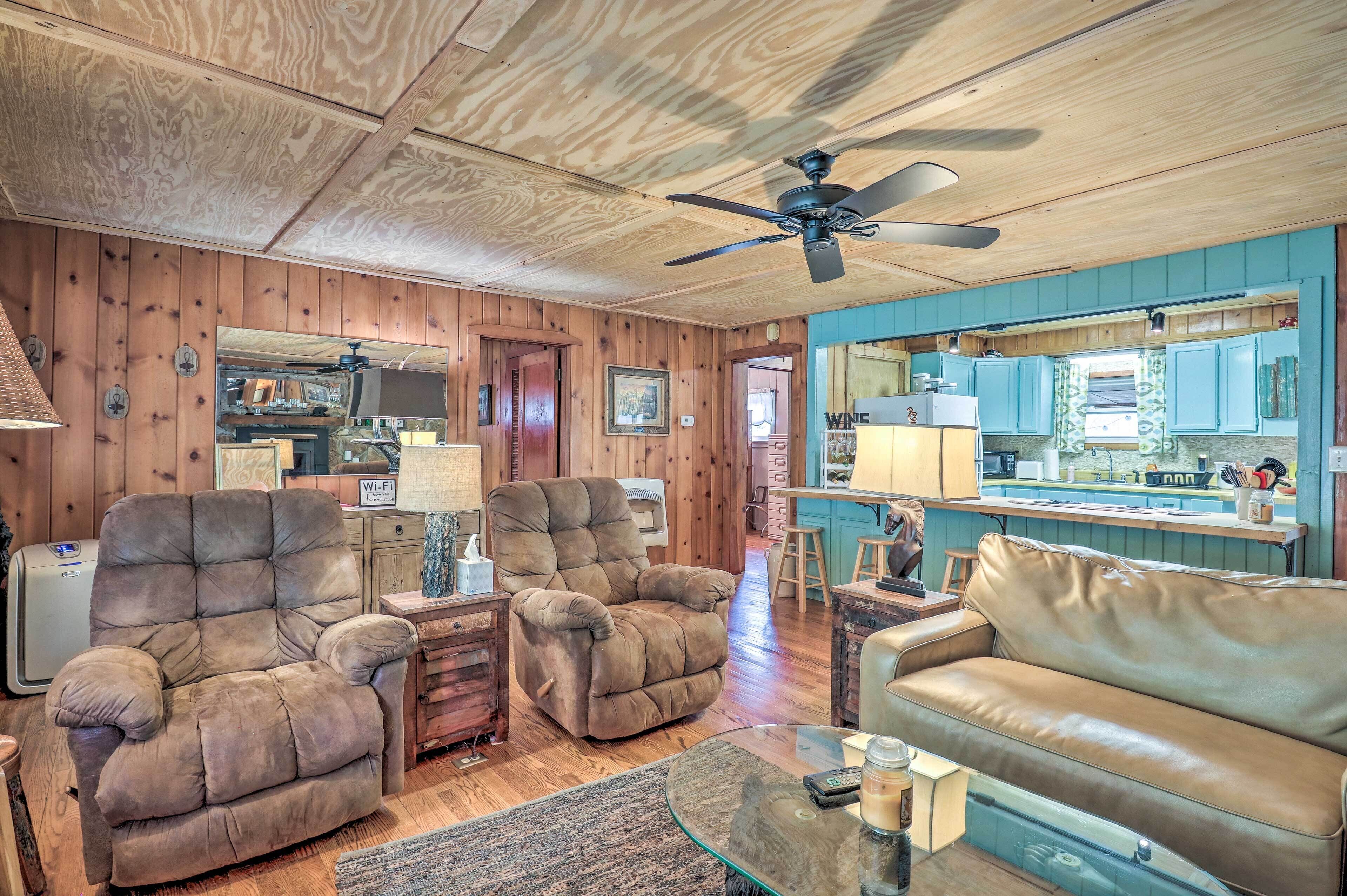 Maggie Valley Retreat with Hot Tub + Fire Pit!