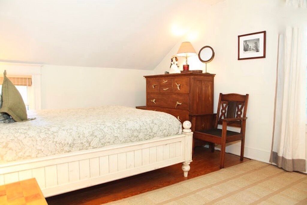 A "Modern Country Classic", near Rhinebeck & BARD