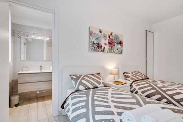 2 bedrooms, WiFi, bed sheets