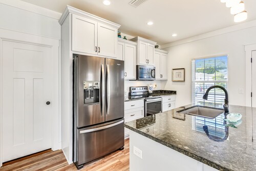 Sandy Feet Retreat by Book That Condo