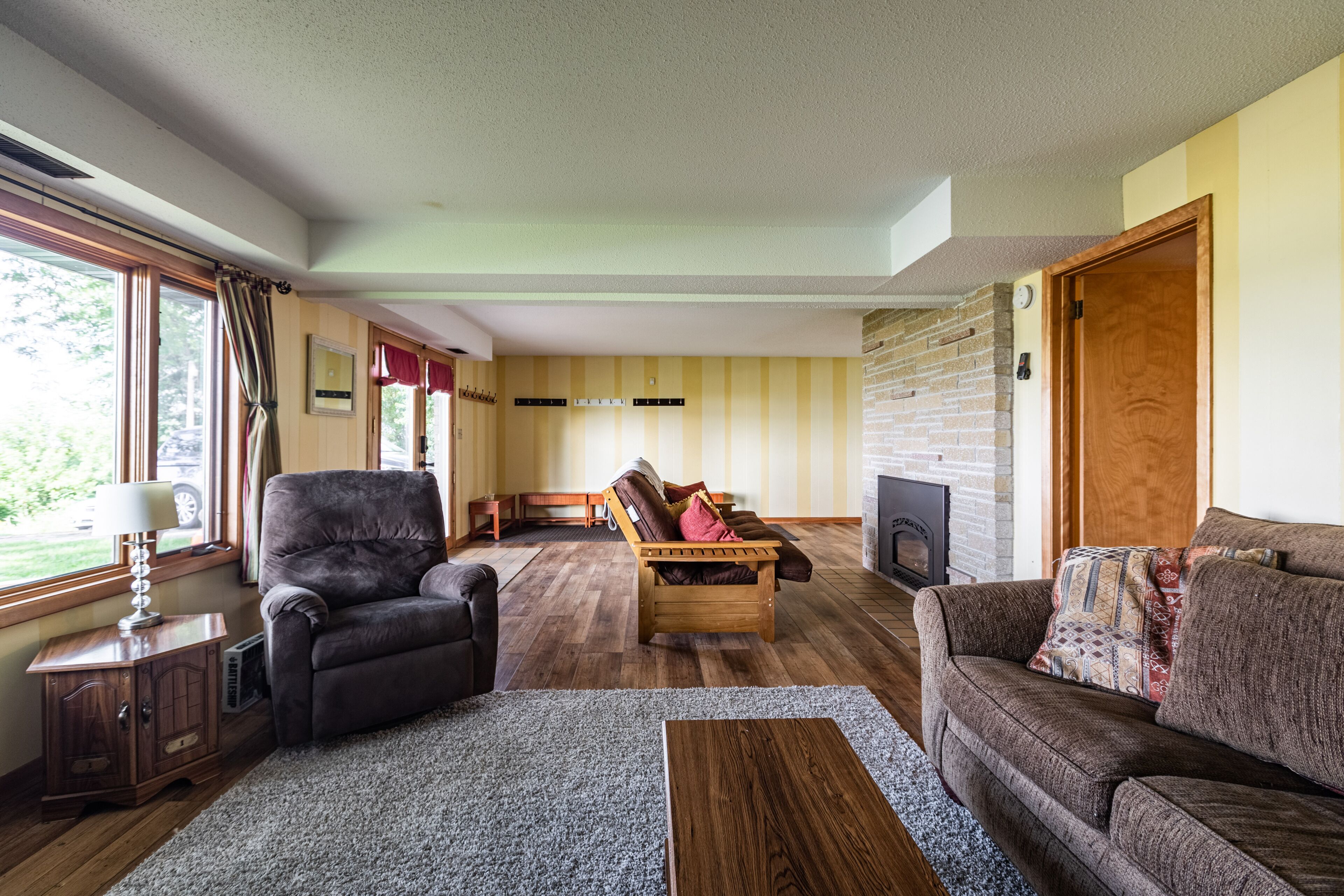 NEW LISTING Riverview Cabin home!