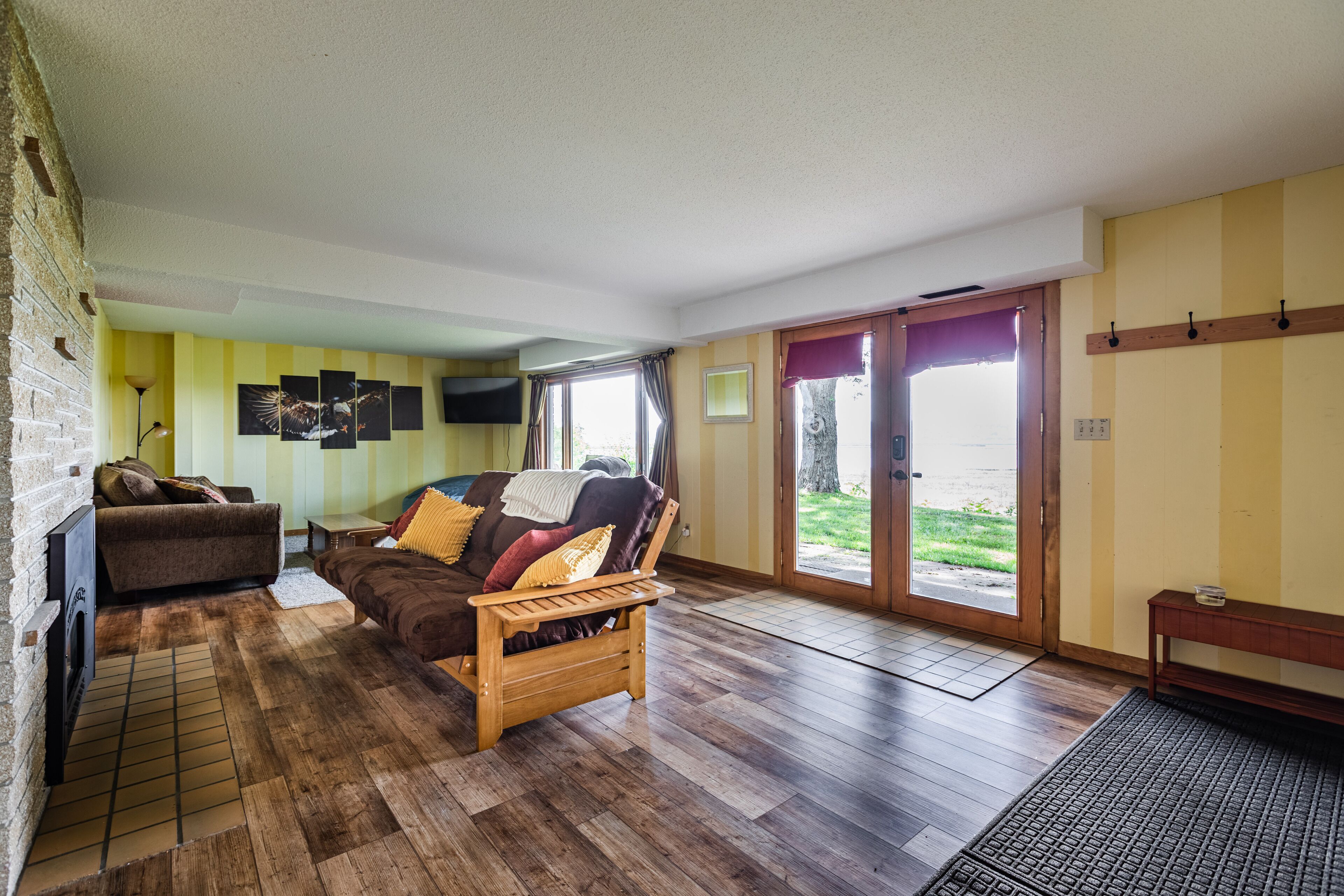 NEW LISTING Riverview Cabin home!