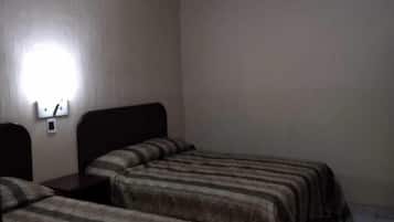 Classic Double Room | Desk, free WiFi, bed sheets