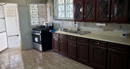Beautiful 1 bedrooms, 1 bathroom sleep 2 people close to the Town of Santa Cruz