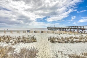 Una spiaggia nelle vicinanze