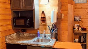 Fridge, microwave, coffee/tea maker, electric kettle