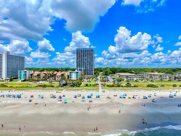 Beach nearby, sun-loungers