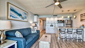 Télévision à écran plat, lecteur de DVD