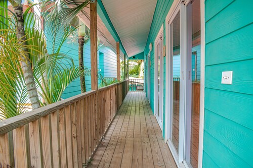 Tramonto ROJO Santa Teresa Guest House