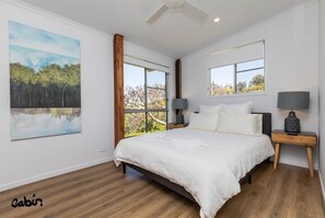3 habitaciones, tabla de planchar con plancha, wifi y ropa de cama 