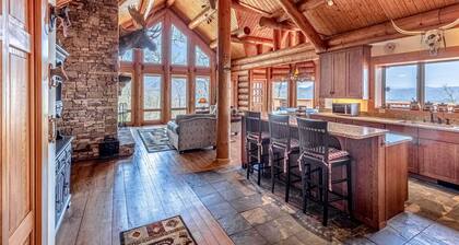 Mountain-view log home with hot tub, firepits, pool table & air hockey