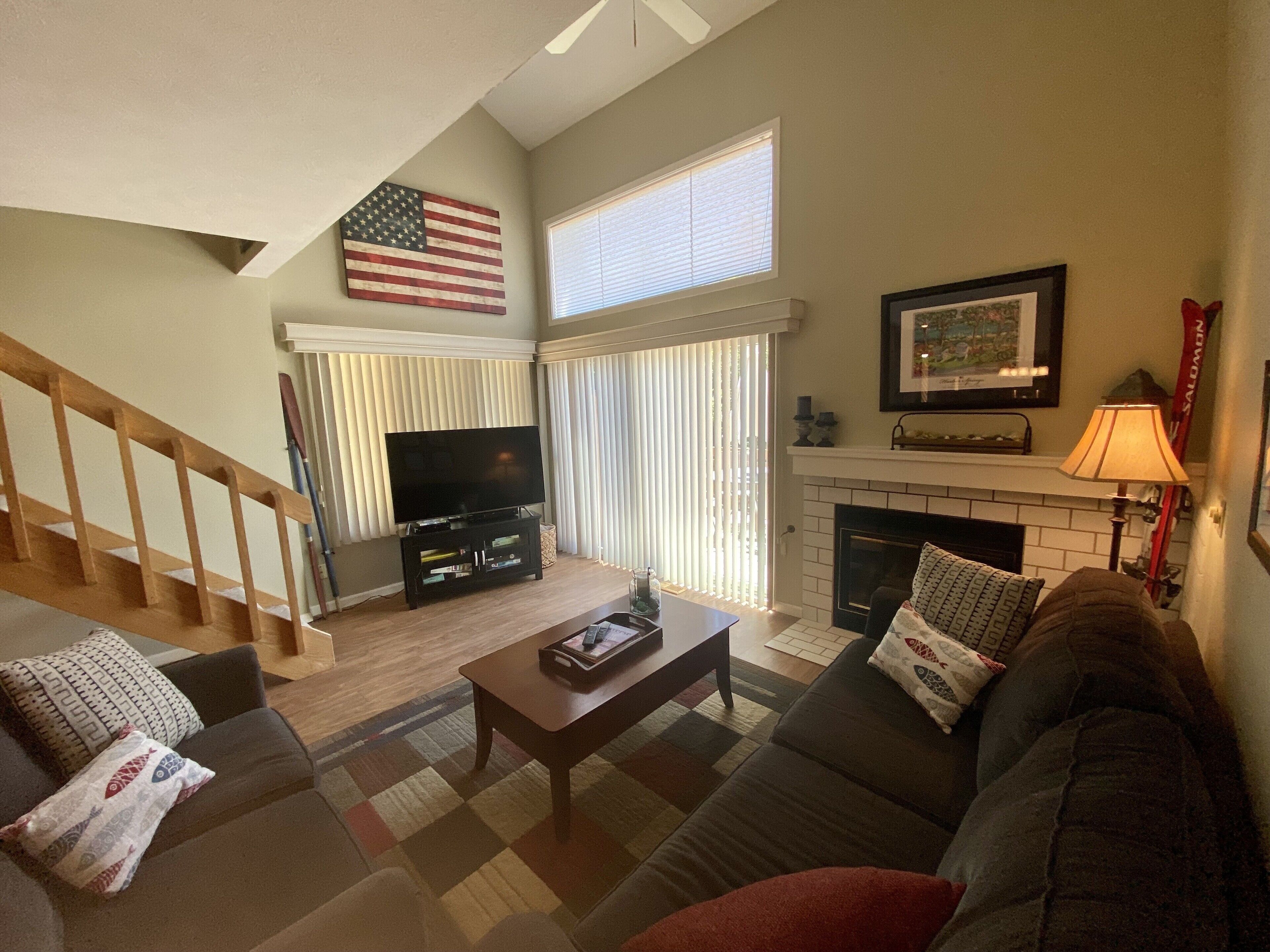 Trout Creek End Unit - 3 Bedroom + Loft 