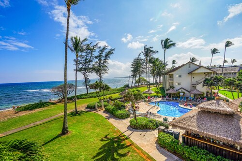 Ground-Floor Studio in Paradise w/ a Shared Pool, Hot Tub, & Beach Access