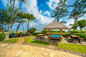 Outdoor dining - Ground-Floor Studio in Paradise w/ a Shared Pool, Hot Tub, & Beach Access (Kapaa)