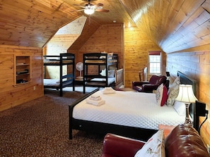 6 bedrooms, WiFi, bed sheets