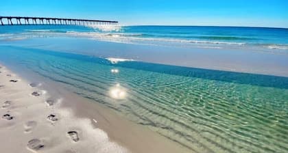 Ocean Front Penthouse Suite Panoramic Views of Gulf,Pensacola Beach,Pier, & Bay