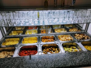Free daily buffet breakfast