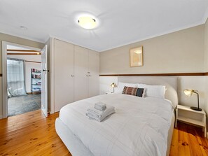 3 chambres, fer et planche Ă repasser, Wi-Fi gratuit, draps fournis