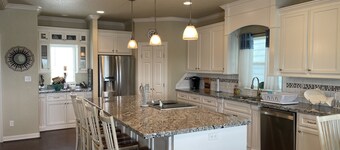 “Reeling Em Inn” waterfront home on the Colorado River. Boat slip included.