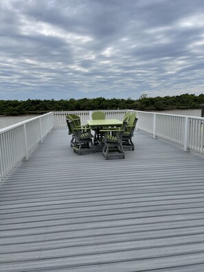Property grounds - “Reeling Em Inn” waterfront home on the Colorado River. Boat slip included. (Matagorda)