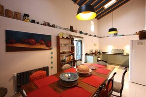Dining - PausaSTAY - QdM Artist Suites - Villa (Alvorge)