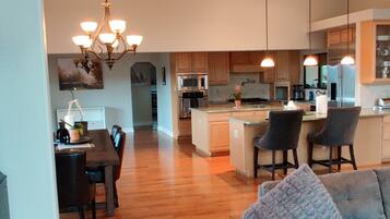 Panoramic House | Living area | Fireplace
