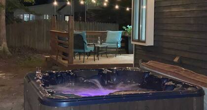 Light & airy home w/private hot tub on golf course