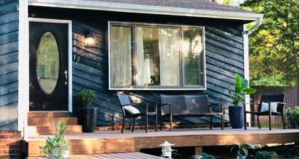 Light & airy home w/private hot tub on golf course