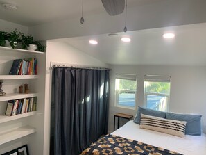 1 bedroom, desk, travel cot, free WiFi