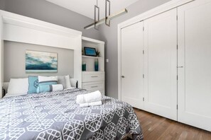 Unclassified image, 3 of 48, button