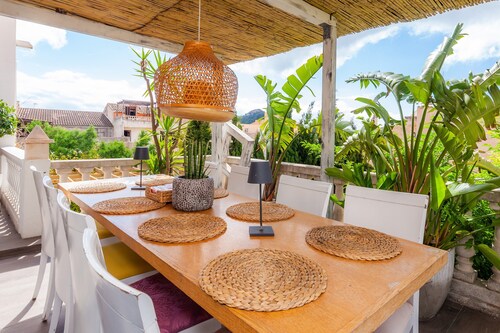 Finca Casa Varna with Mountain View, Pool, Terrace & Garden; Parking Available