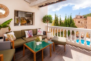 Terrace/patio - Finca Casa Varna with Mountain View, Pool, Terrace & Garden; Parking Available (Capdepera)