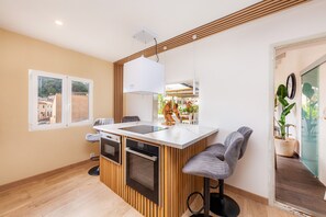Fridge, microwave, oven, stovetop - Finca Casa Varna with Mountain View, Pool, Terrace & Garden; Parking Available (Capdepera)