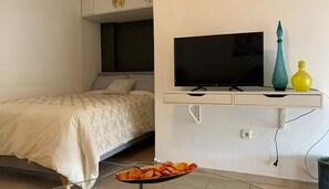 1 bedroom, iron/ironing board, free WiFi, bed sheets