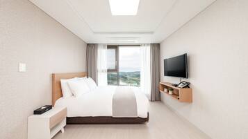 Bàn, phòng cách âm, truy cập Internet không dây miễn phí