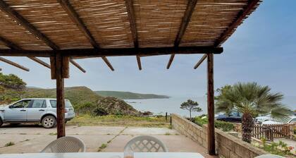 Holiday Apartment "La Vista di Mondo" on the Beach with Sea View, Terrace & Garden