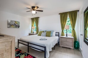 3 dormitoris, escriptori, planxa i posts de planxar i wifi gratuïta 