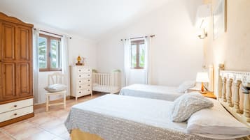 4 Schlafzimmer, Bügeleisen/Bügelbrett, kostenloses WLAN, Bettwäsche