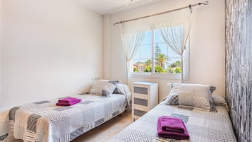 4 habitaciones, tabla de planchar con plancha y wifi gratis