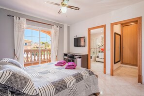 4 habitaciones, tabla de planchar con plancha y wifi gratis 