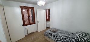 2 chambres, fer et planche Ă repasser, Wi-Fi, draps fournis